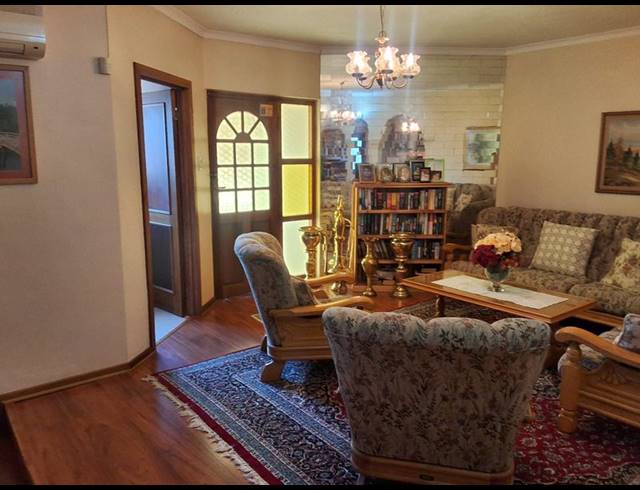 4 BEDROOM HOUSE FOR SALE IN SHALLCROSS